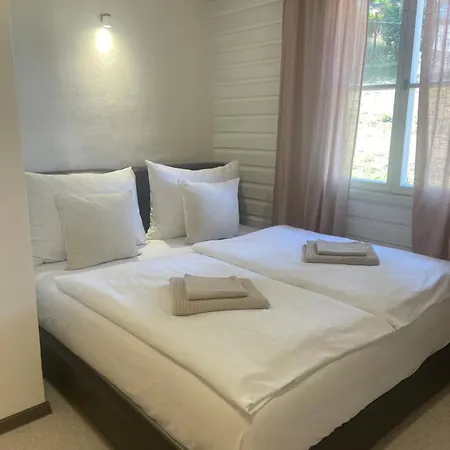 Bed & Breakfast Vltavín 3*